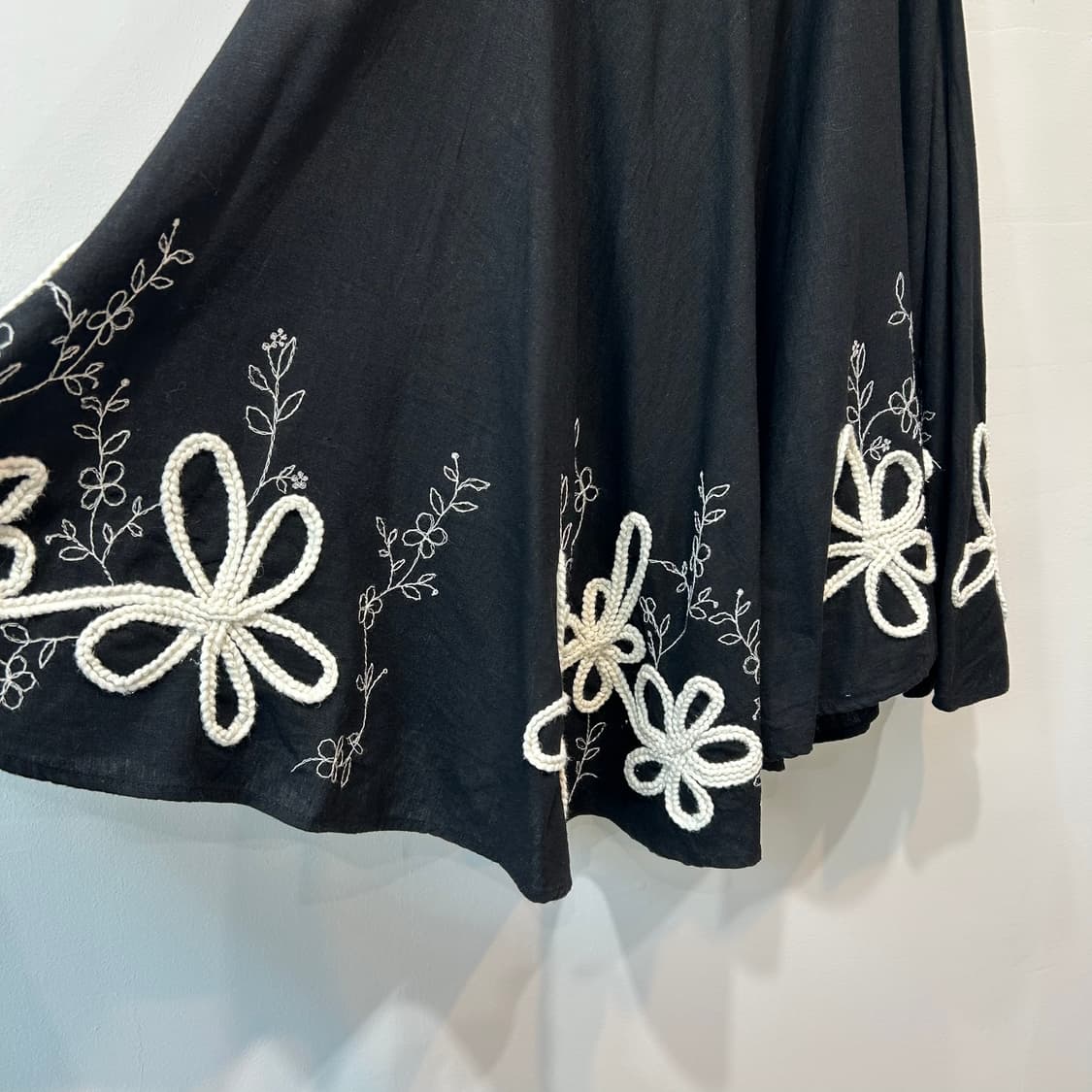 블랙 플라워패턴 플레어 스커트 상품이미지6