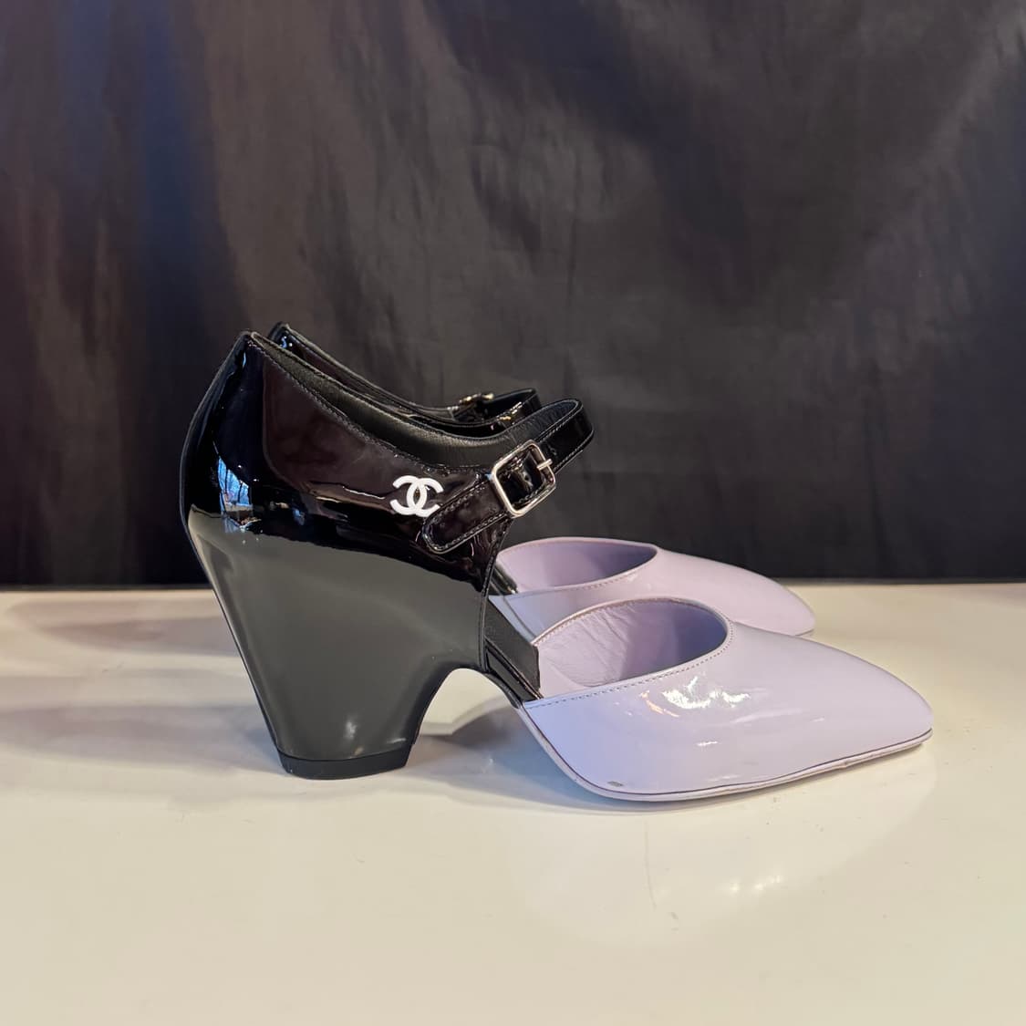 샤넬 투톤 페이던트 메리제인 힐 상품이미지1