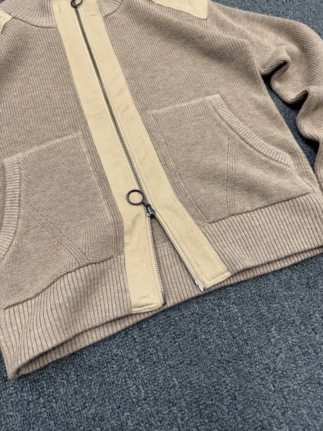 38)Brahmin 빈티지 투웨이 스웨이드 베이지 여성 니트집업 상품이미지3