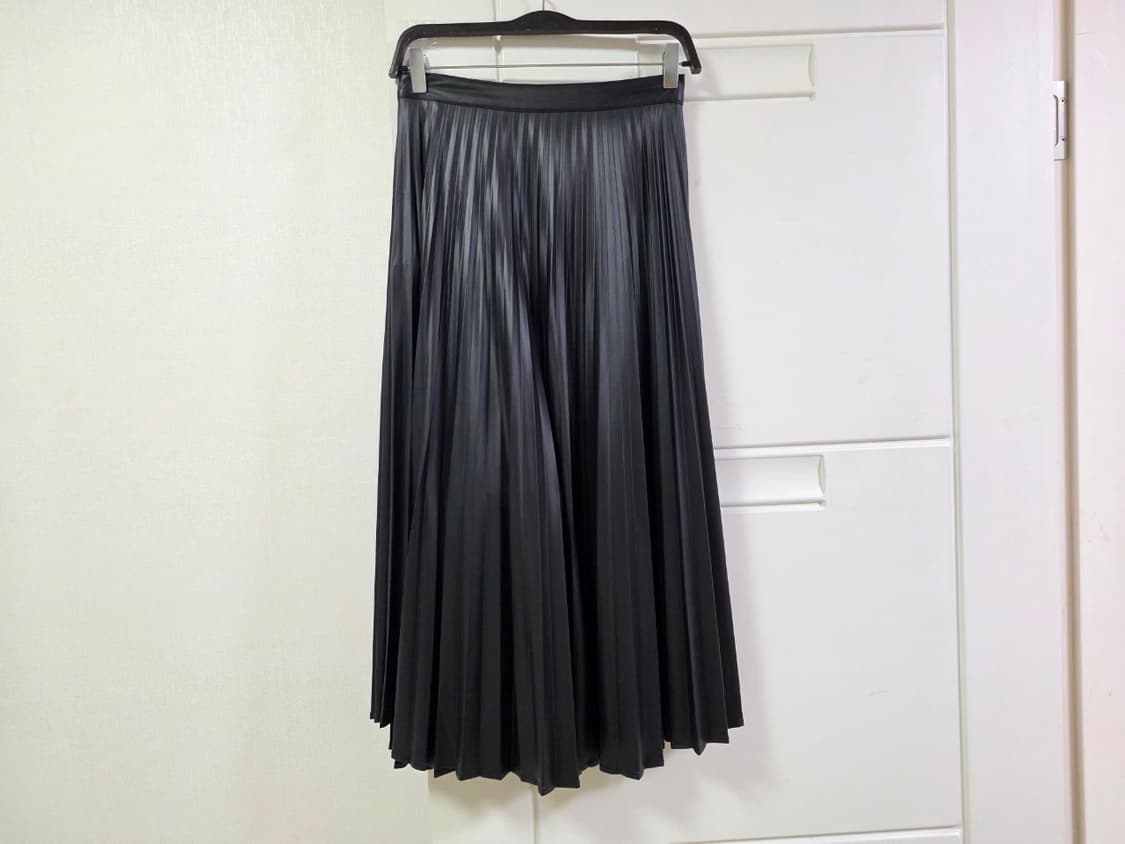 자라 레더 플리츠 랩 스커트 28 블랙
 상품이미지3