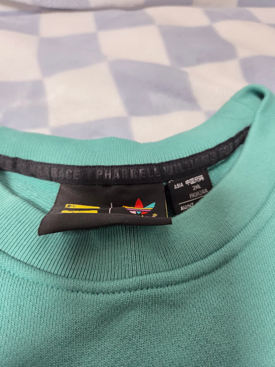 아디다스 퍼렐윌리암스 휴먼레이스 베이직 크루넥 맨투맨 티셔츠 XXL 그린 상품이미지2