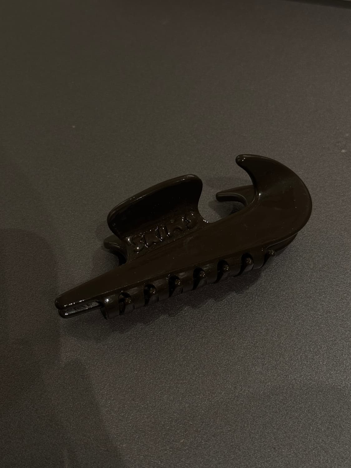 Nike x skims 헤어클립 상품이미지1