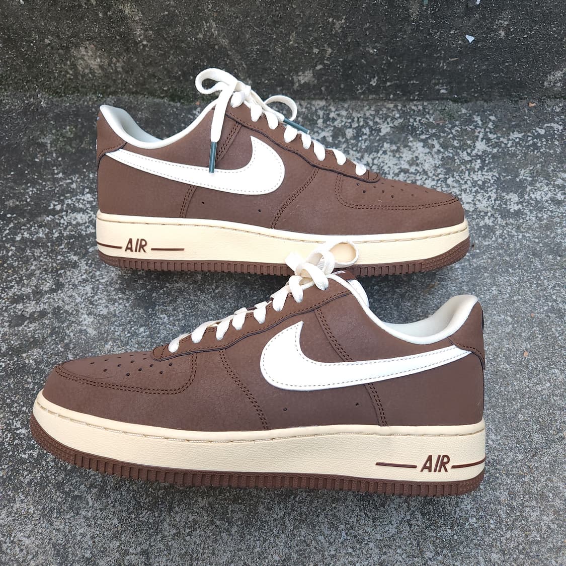 [260] 나이키 에어포스 1 '07 카카오 와우 코코넛 밀크 상품이미지3