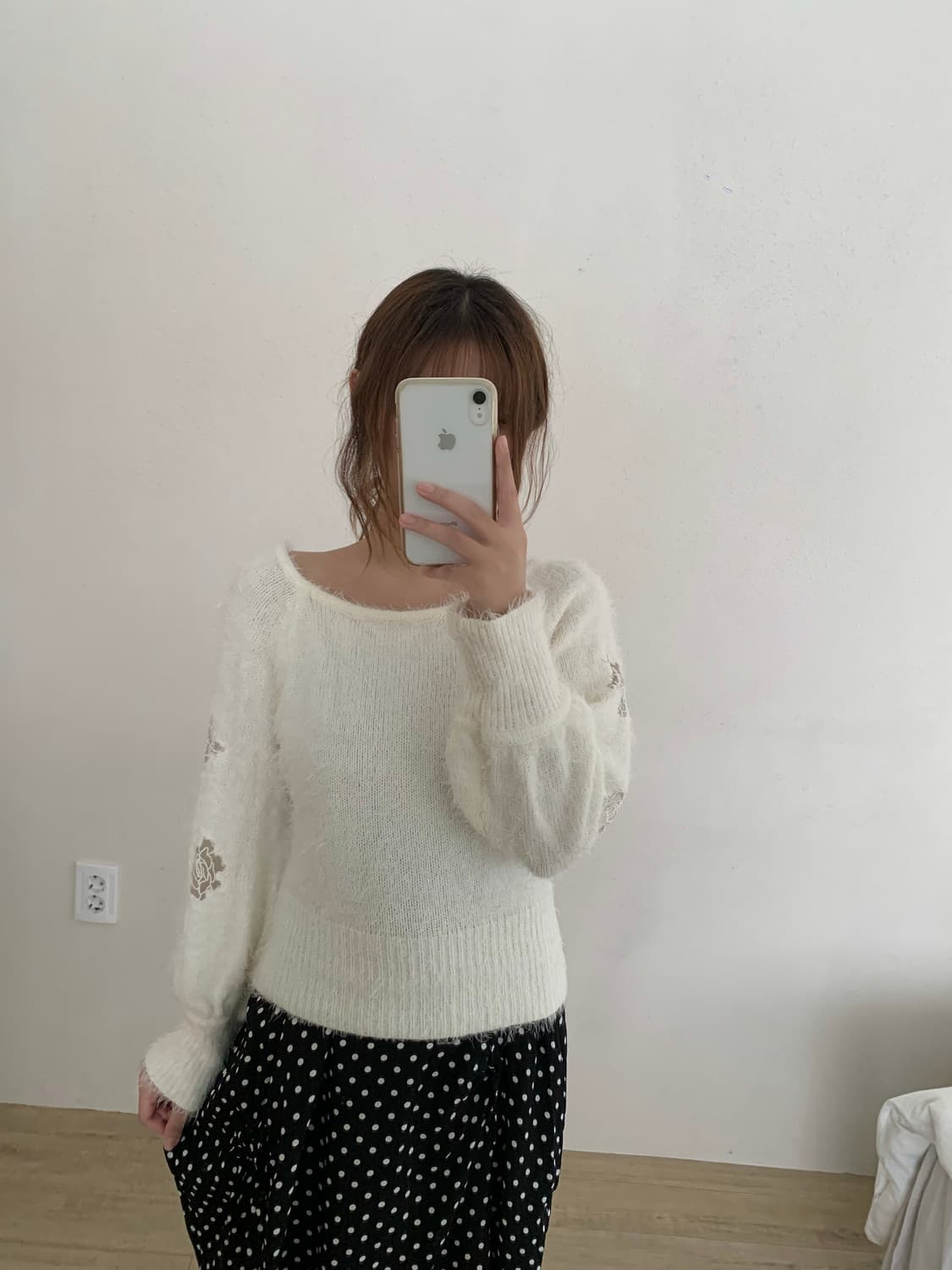 스나계 시스루 플라워 자수 털 니트 앙고라 니트  상품이미지2