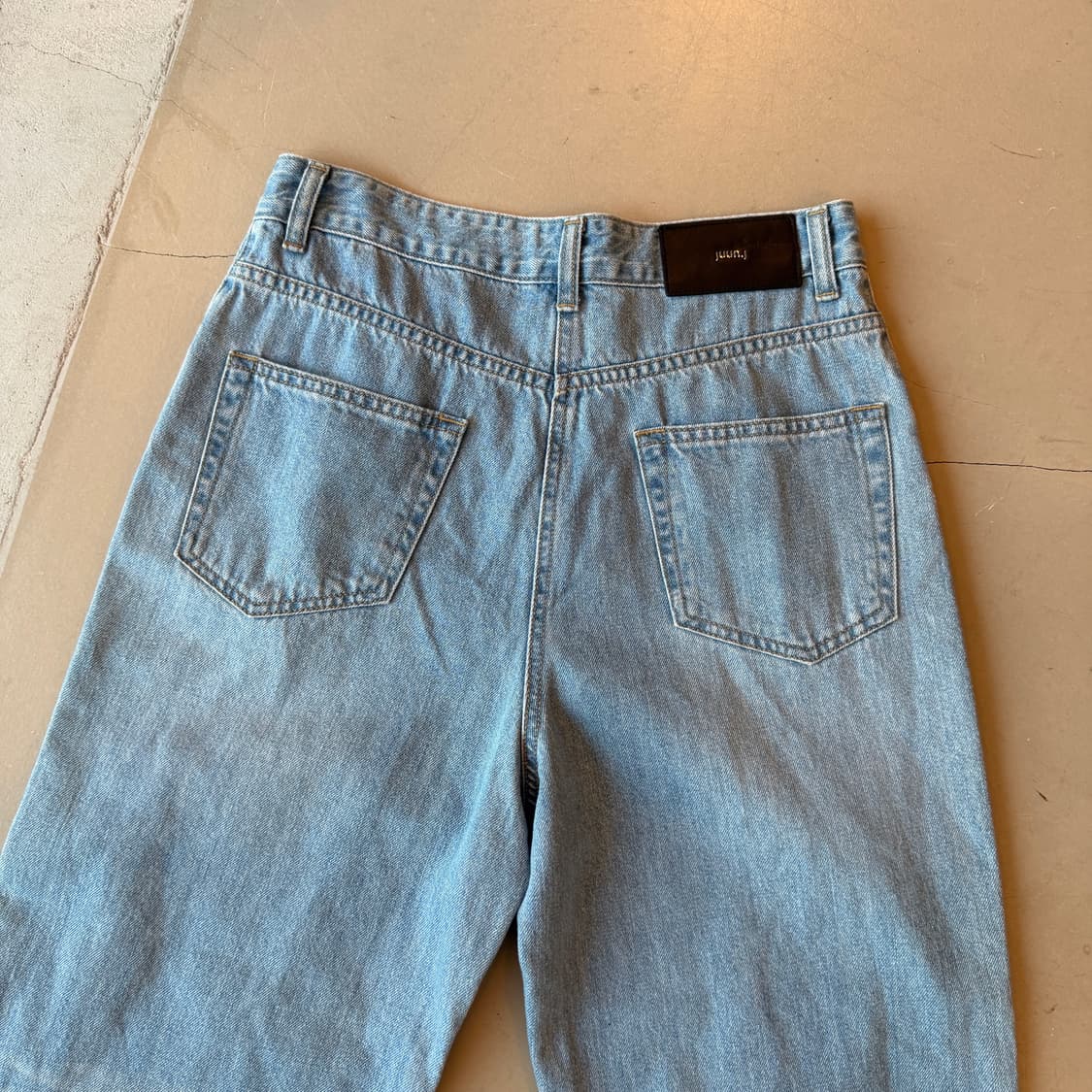 준지 워시드 데님 팬츠 상품이미지6