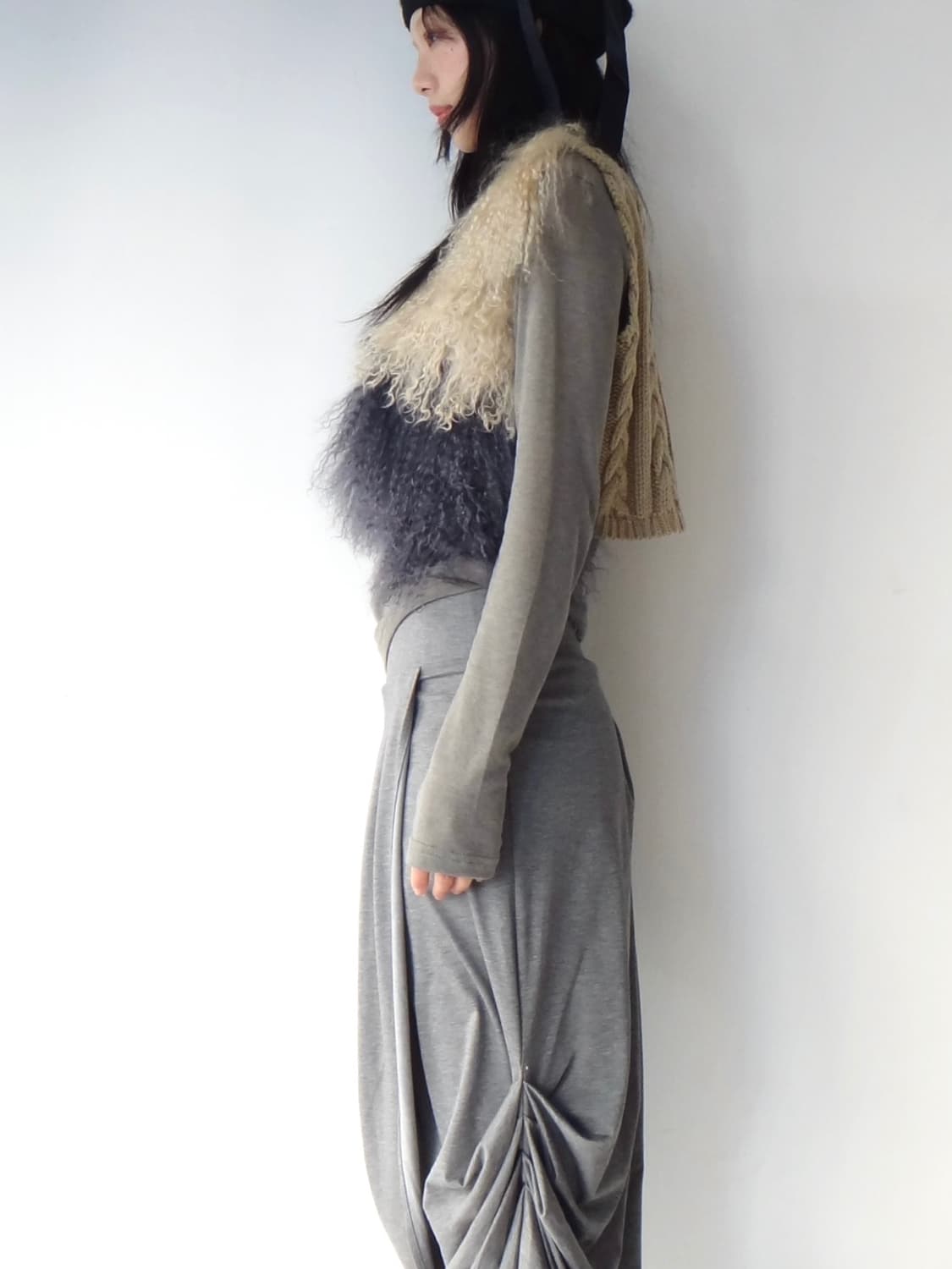 Curly color vest / beige & charcoal 상품이미지6