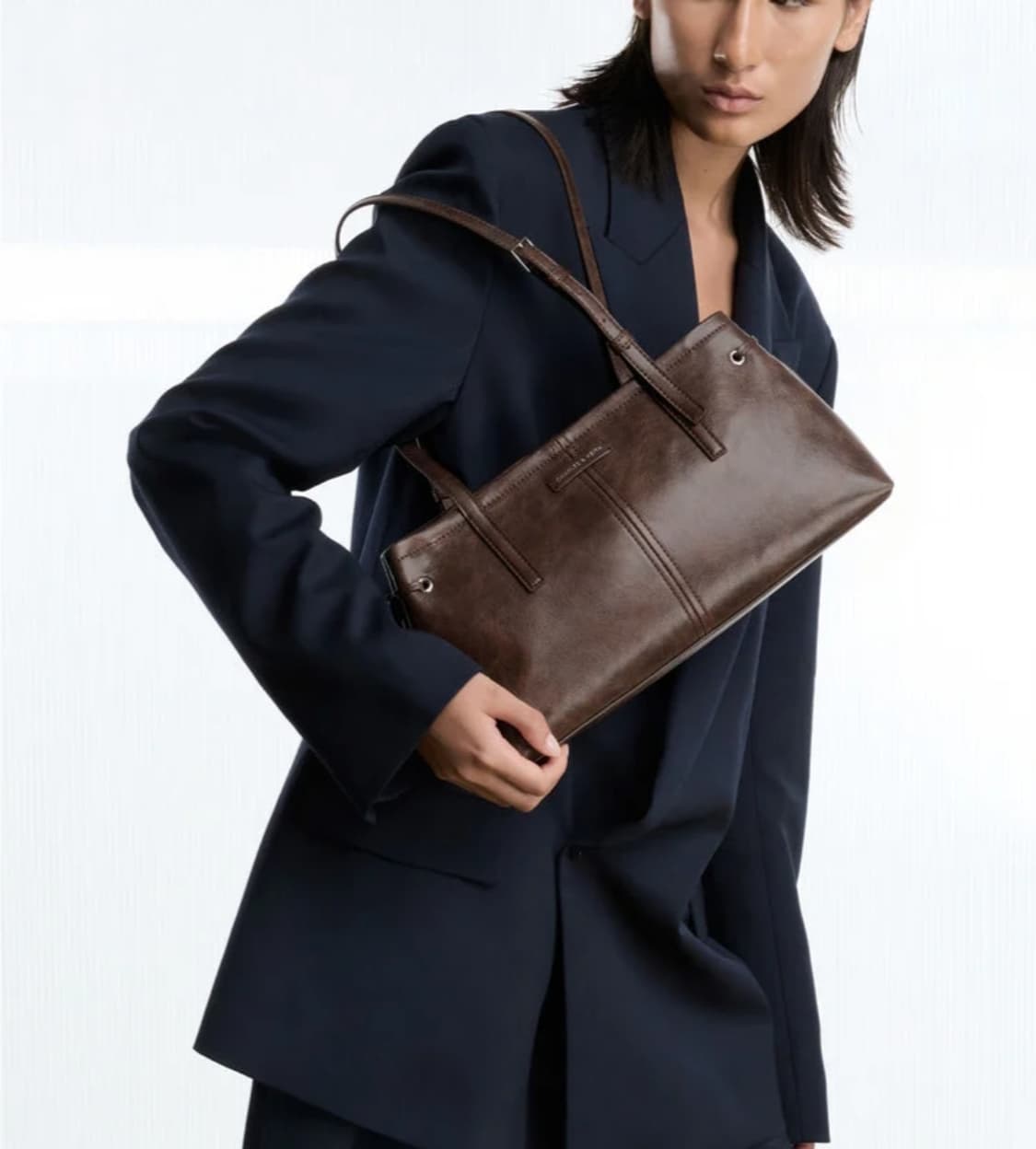 찰스앤키스 브라운 숄더백 가을 갈색 가방 노안 이롱게이티드-핸들 상품이미지3