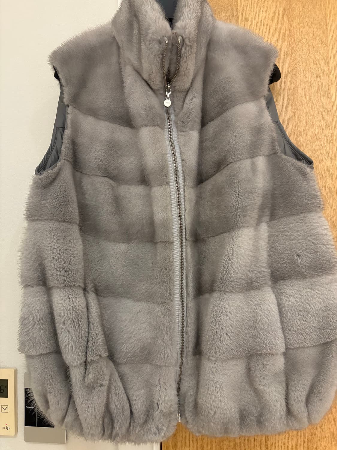 사바티에 밍크 패딩 베스트  상품이미지1