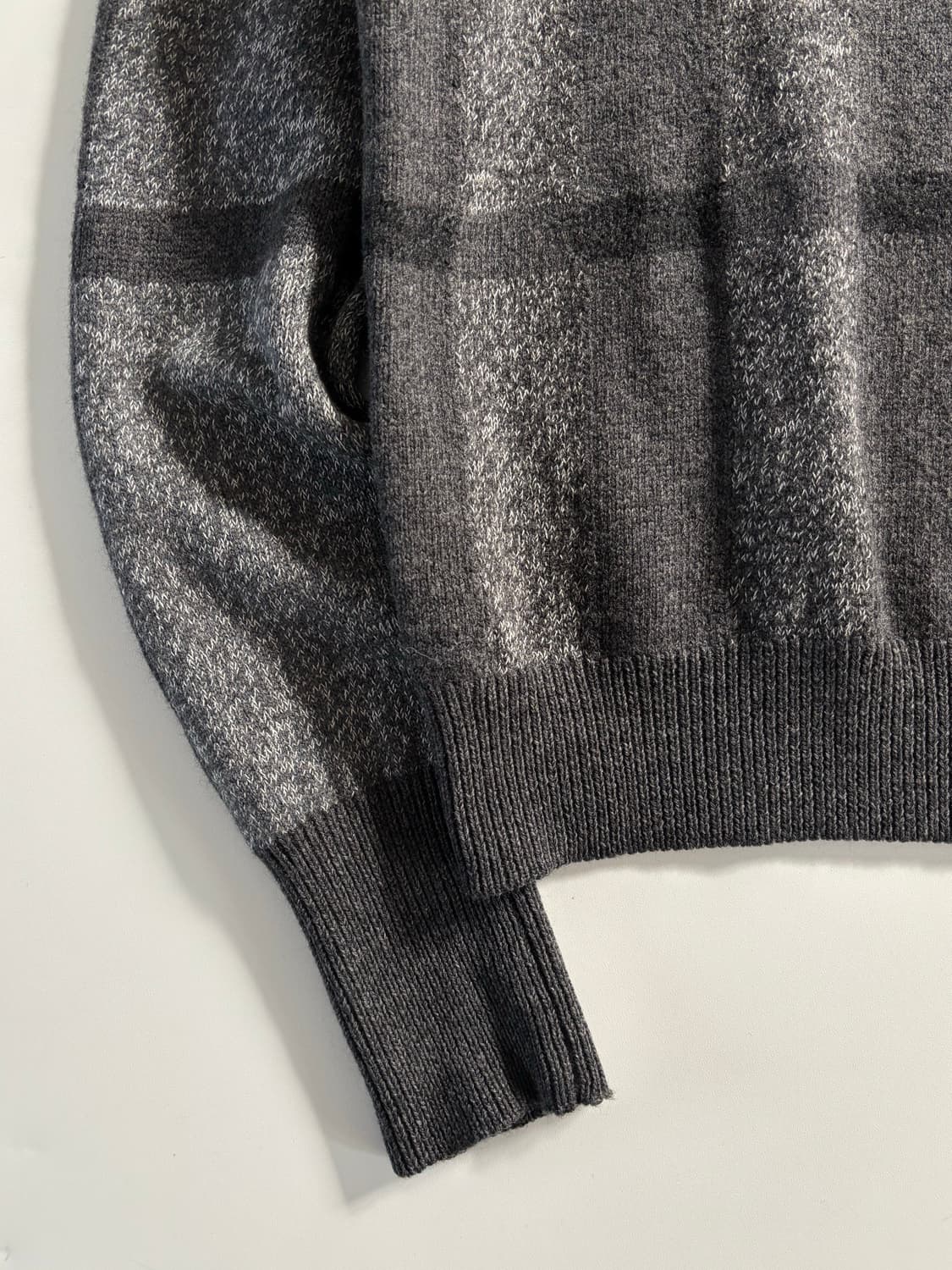 Burberry 버버리 브릿 그레이 체크 울 혼방 니트 상품이미지5