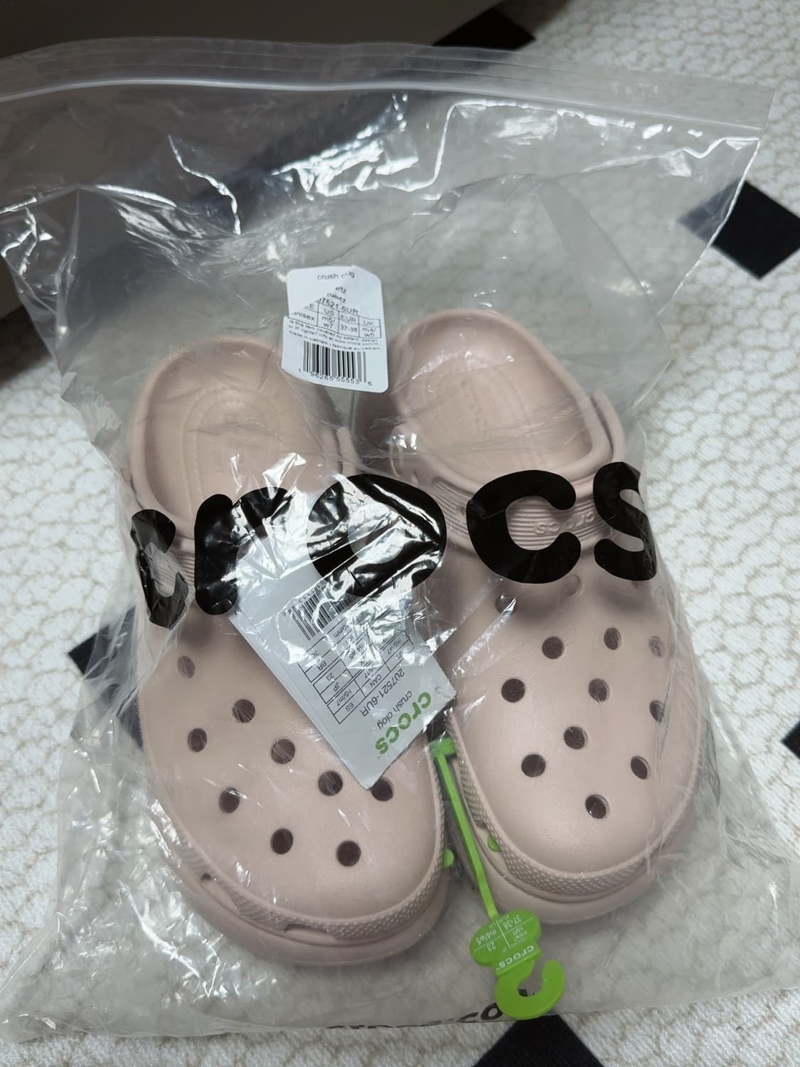 Crocs Classic Crush Clog Quartz 상품이미지1