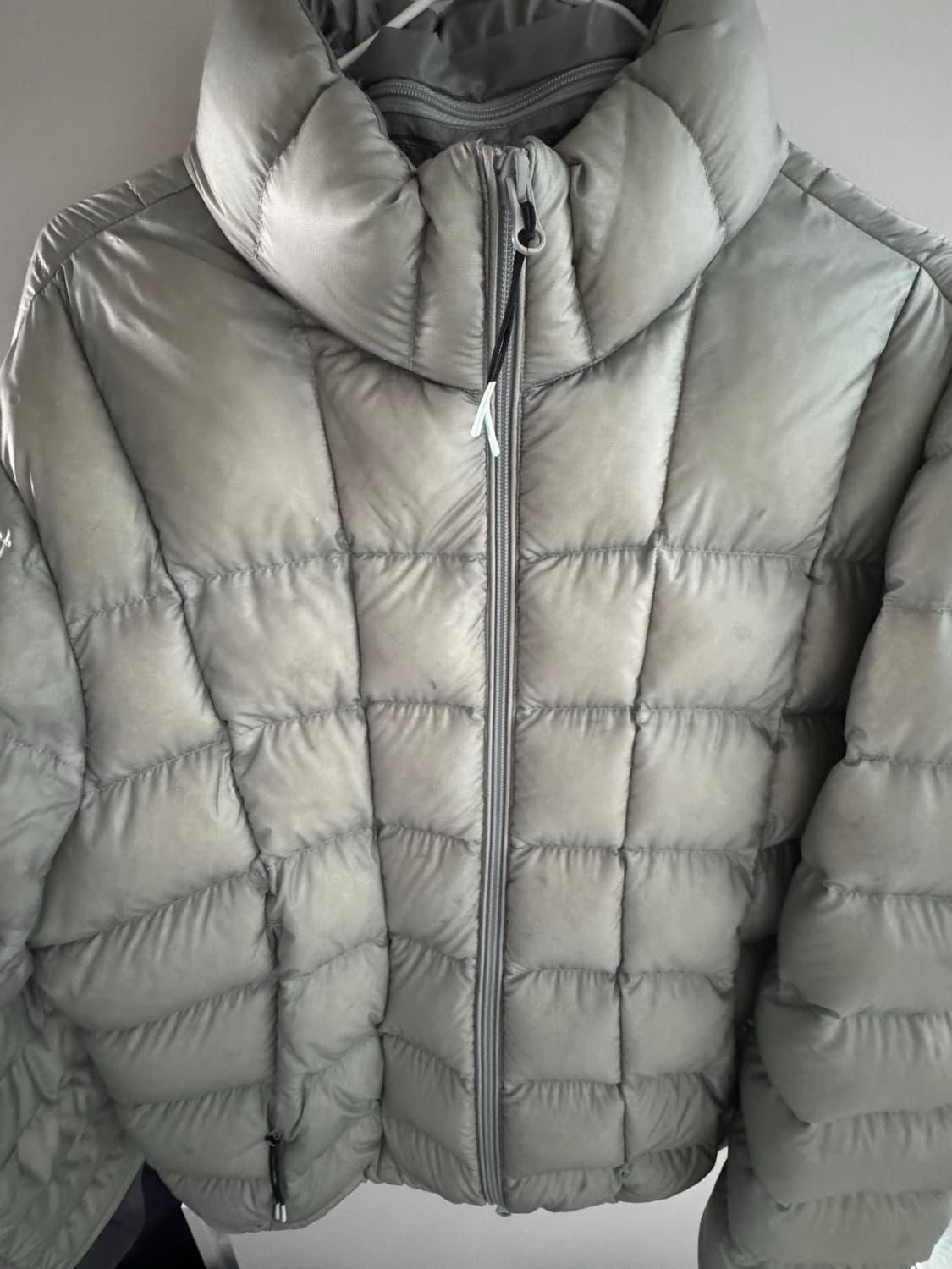 999휴머니티 경량패딩 라이트그레이 1사이즈 상품이미지2