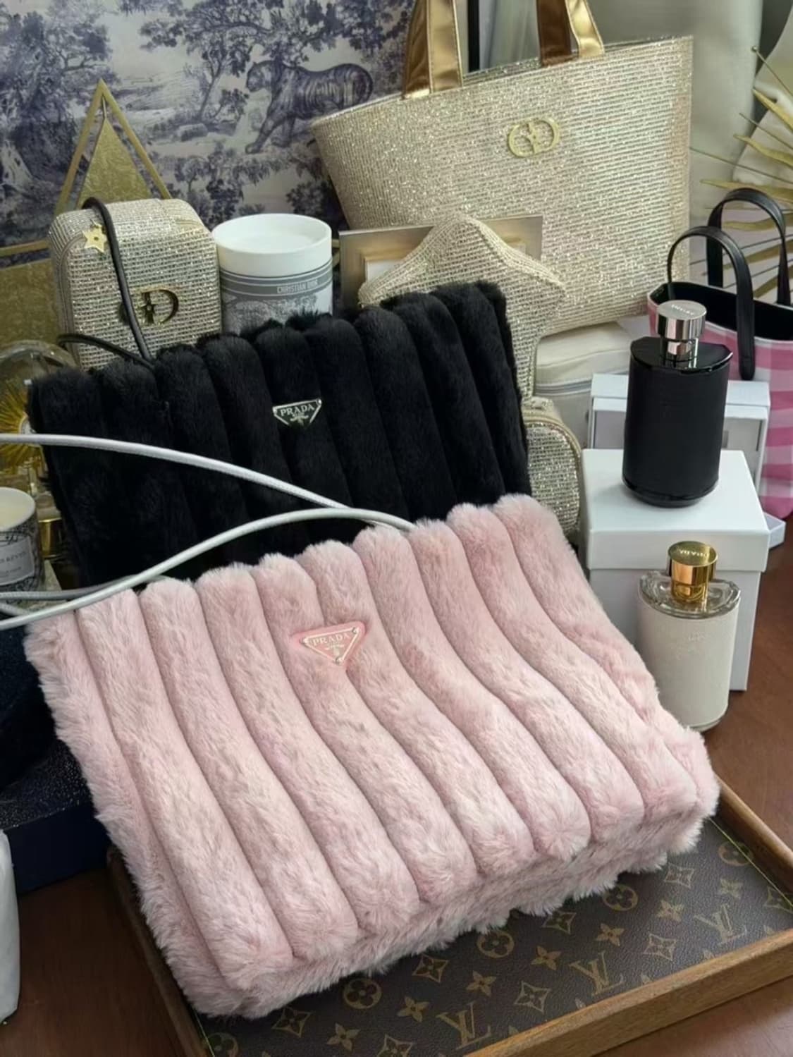 프라다뷰티 퍼 숄더백 핑크 VIP 기프트백 상품이미지9