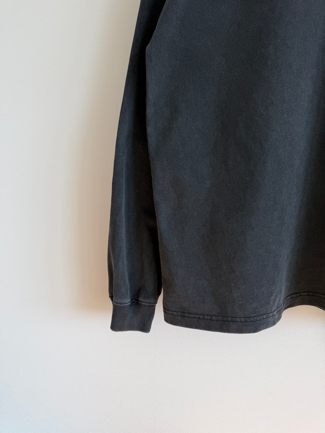 아웃스탠딩(OUTSTANDING) 롱 슬리브 상품이미지3