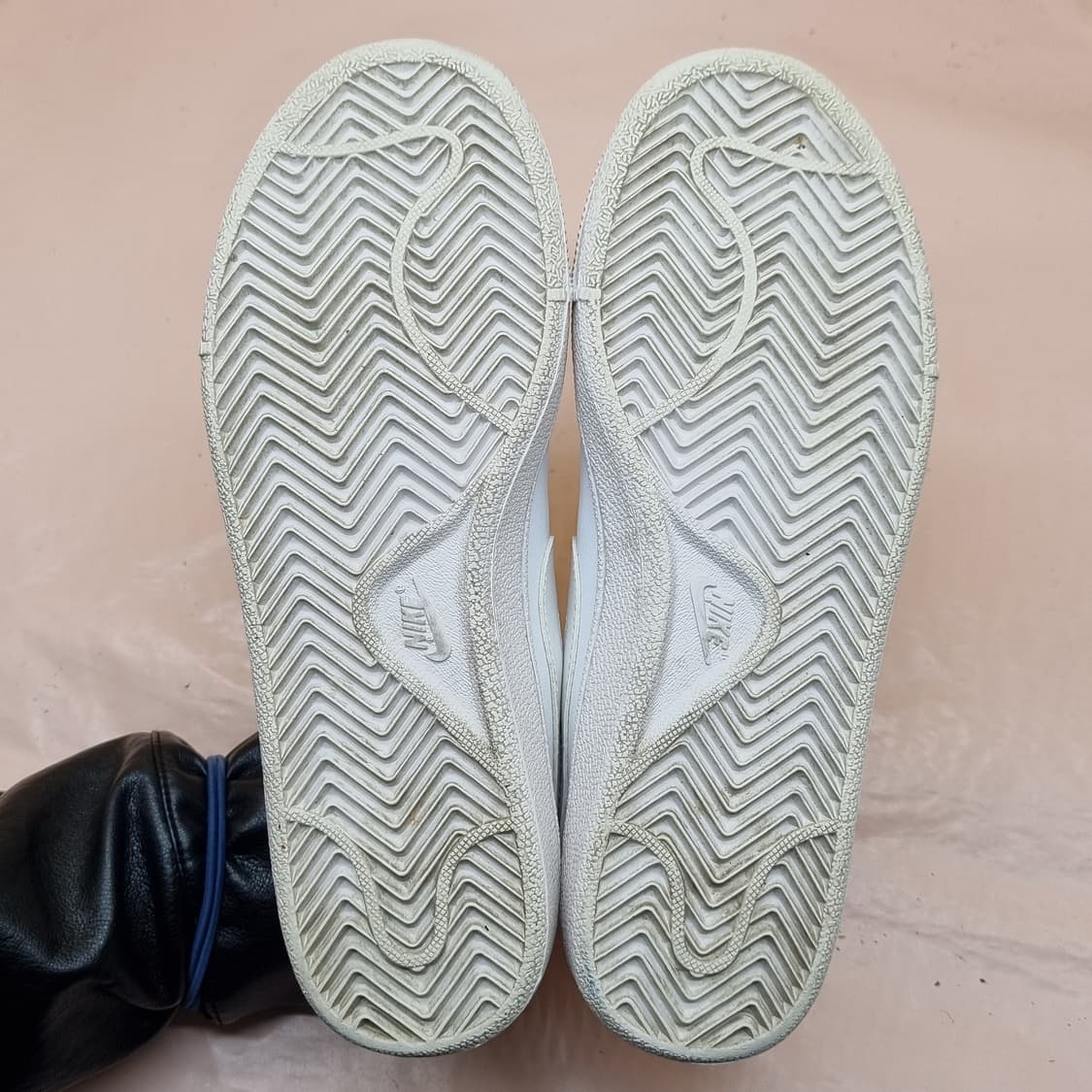 나이키 코트 로얄 여성운동화240  상품이미지3