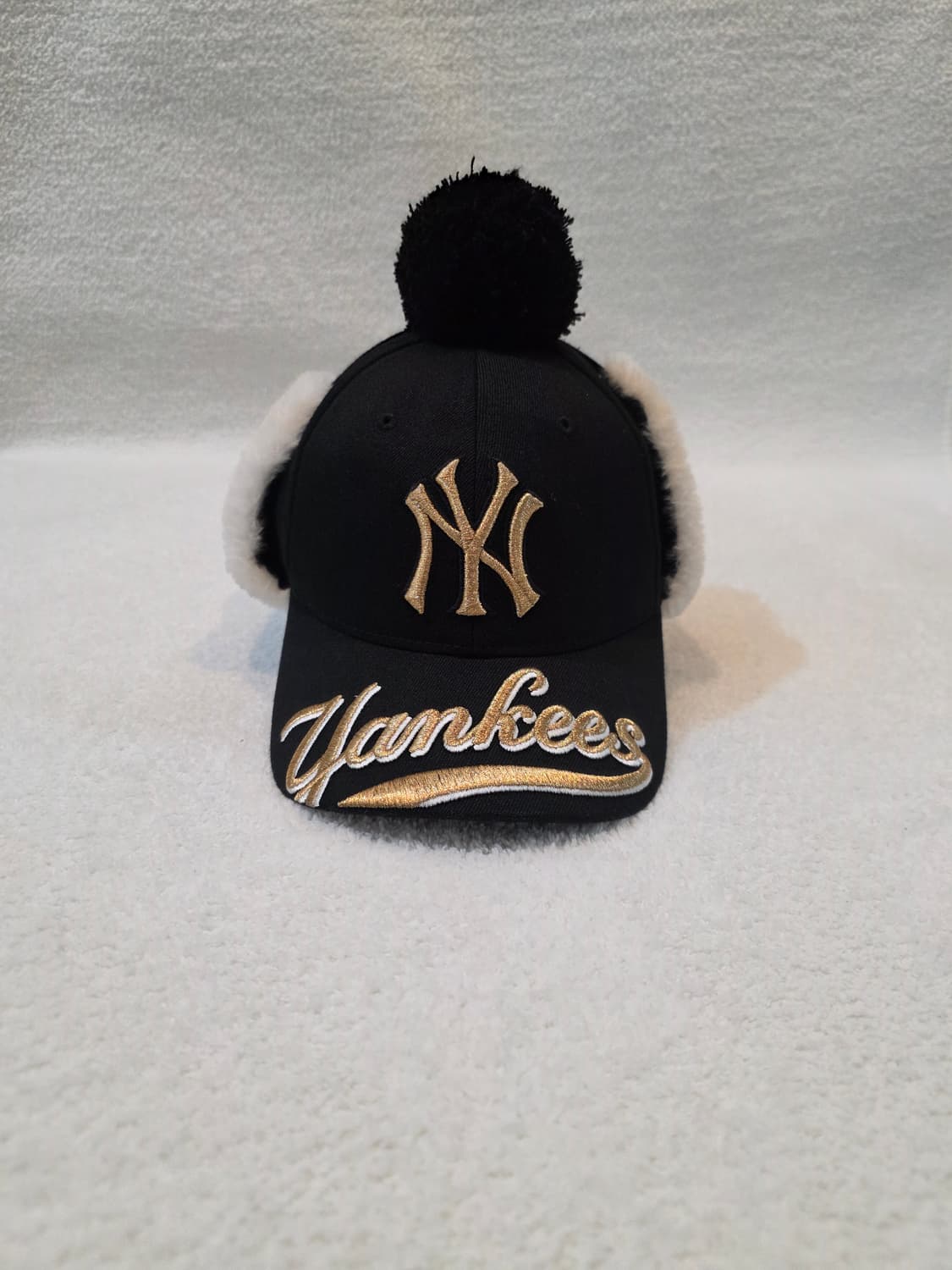 뉴욕 양키스 털 방울 귀덮개 모자 상품이미지1