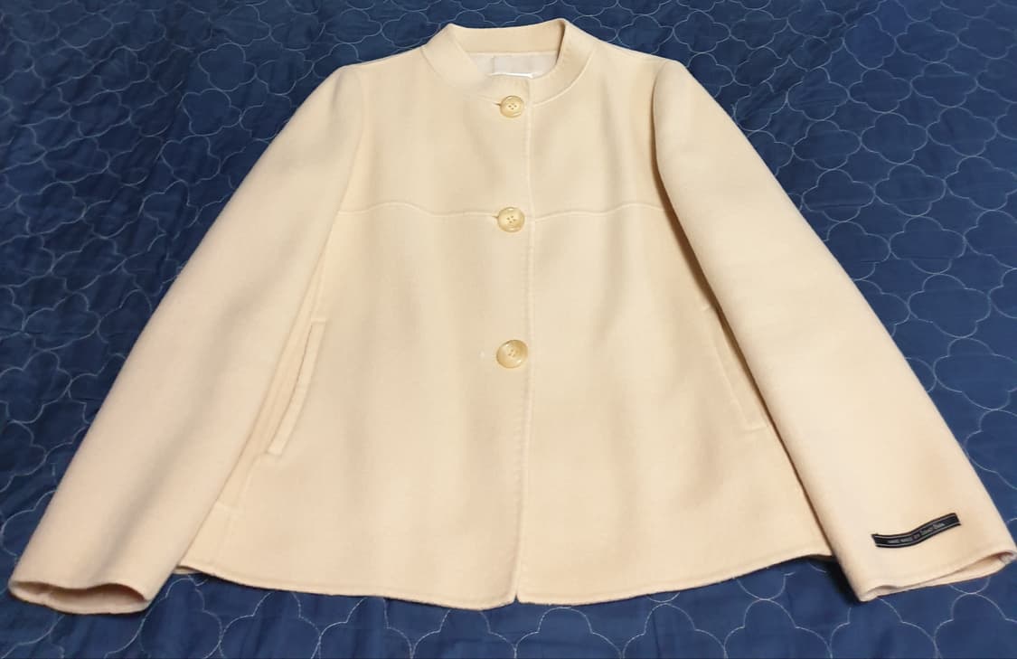 (단종매물) 아이잗바바 뉴욕 핸드메이드 라운드넥 울 자켓 베이지 (66) 상품이미지1