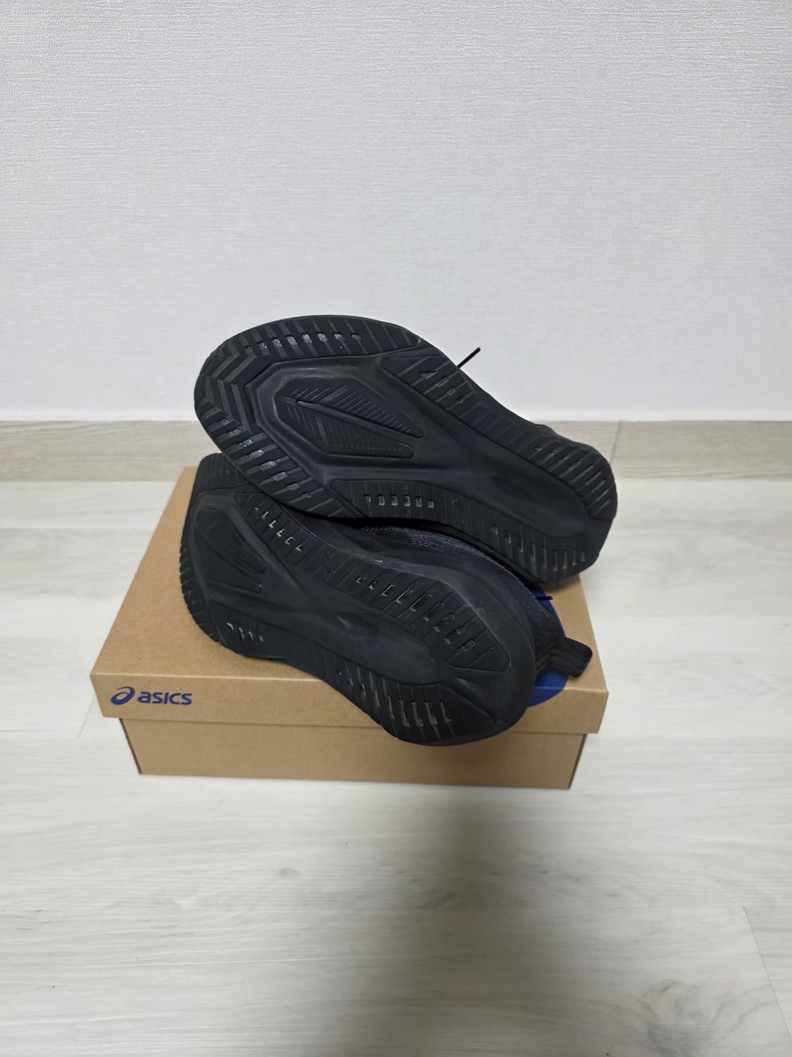 아식스 노바블라스트5  (255) 상품이미지3