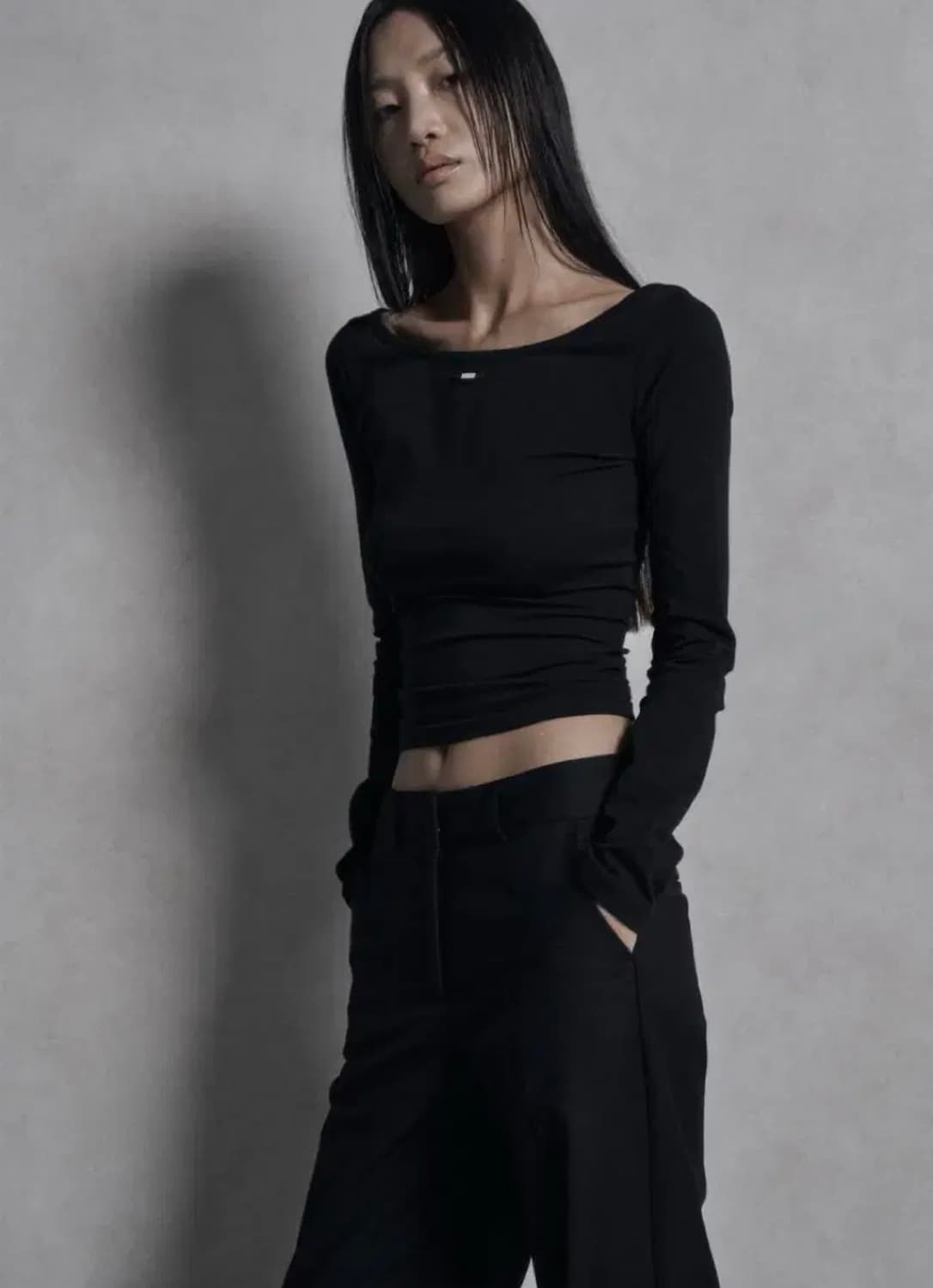 보헤미안서울 베이직 보트넥 슬리브리스 블랙 상품이미지1