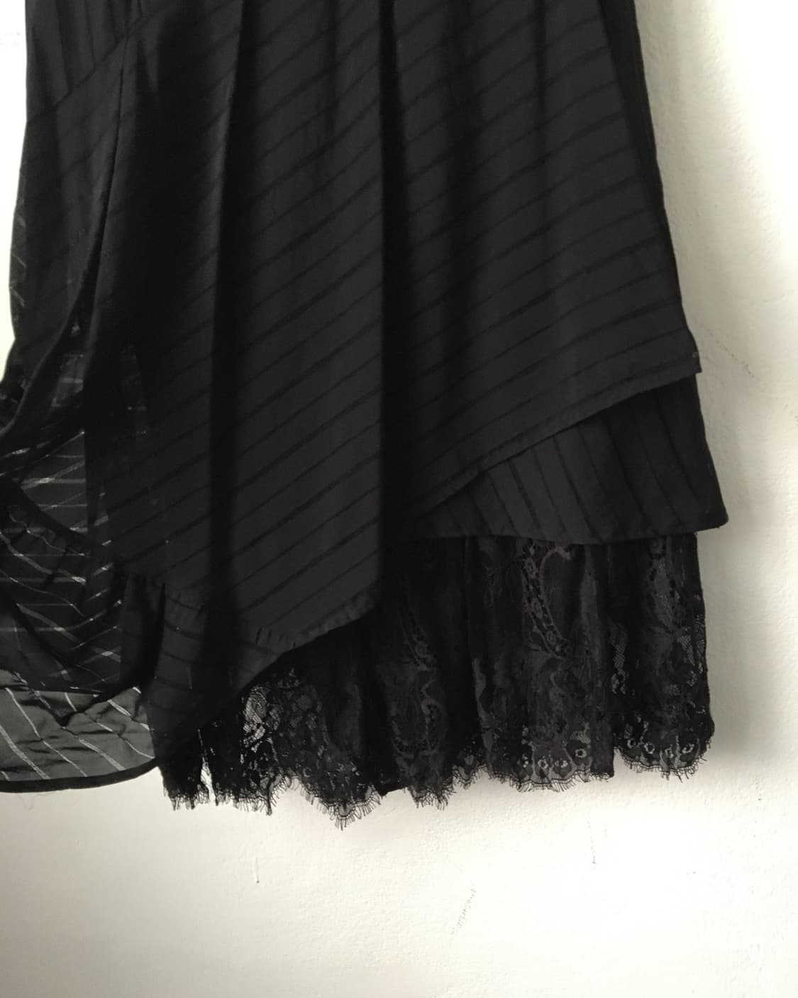 Lace layered stripe pattern unbalanced l 상품이미지3