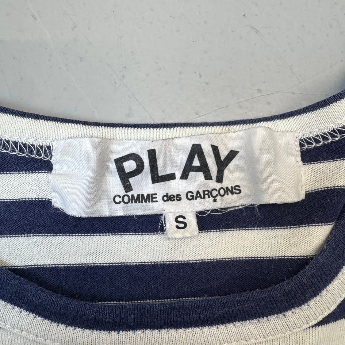 꼼데가르송 하트로고 스트라이프 단가라 롱슬리브 긴팔티셔츠 상품이미지4