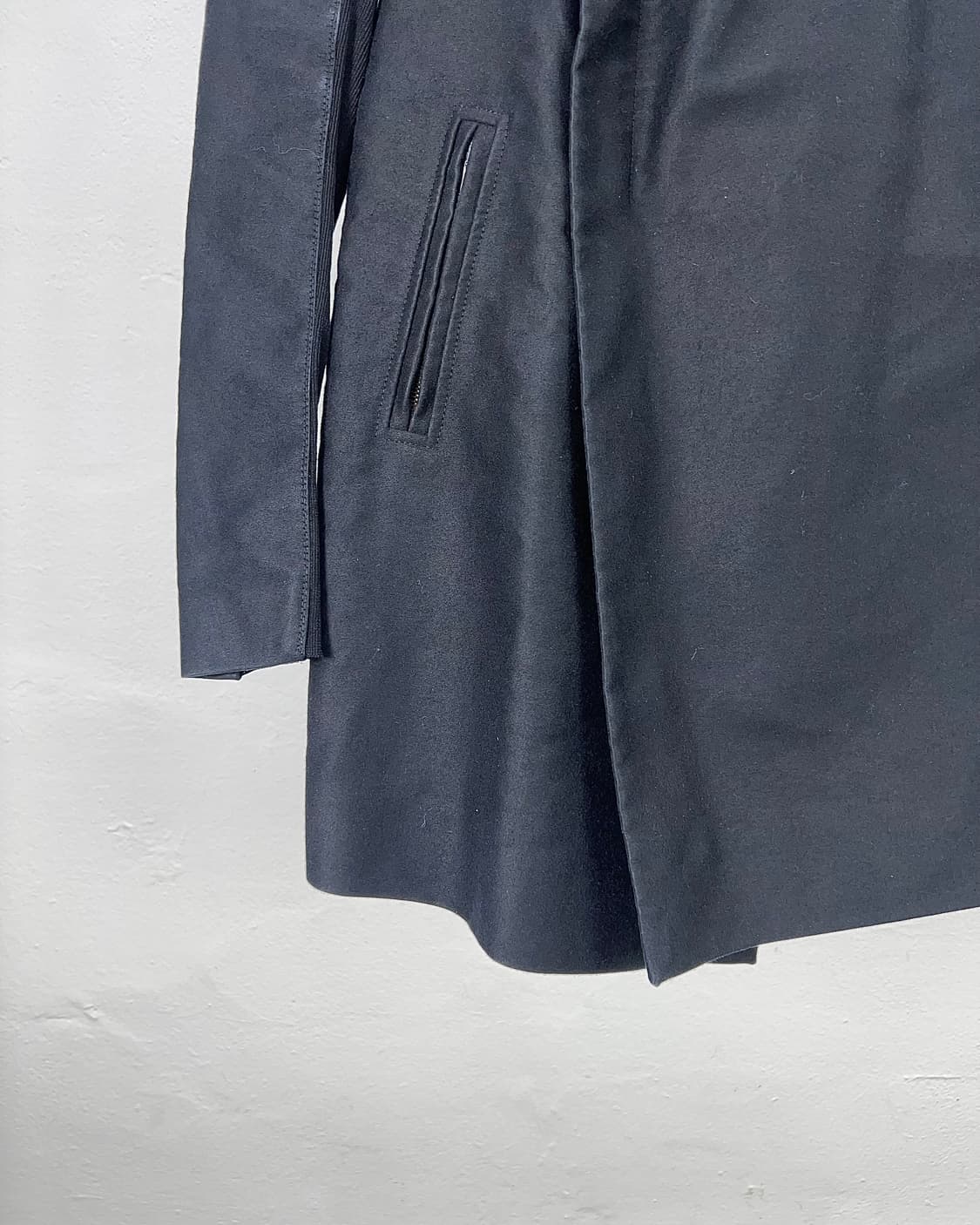 릭 오웬스 09fw 블랙 언발란스 사선 풀 집업 코트 상품이미지5