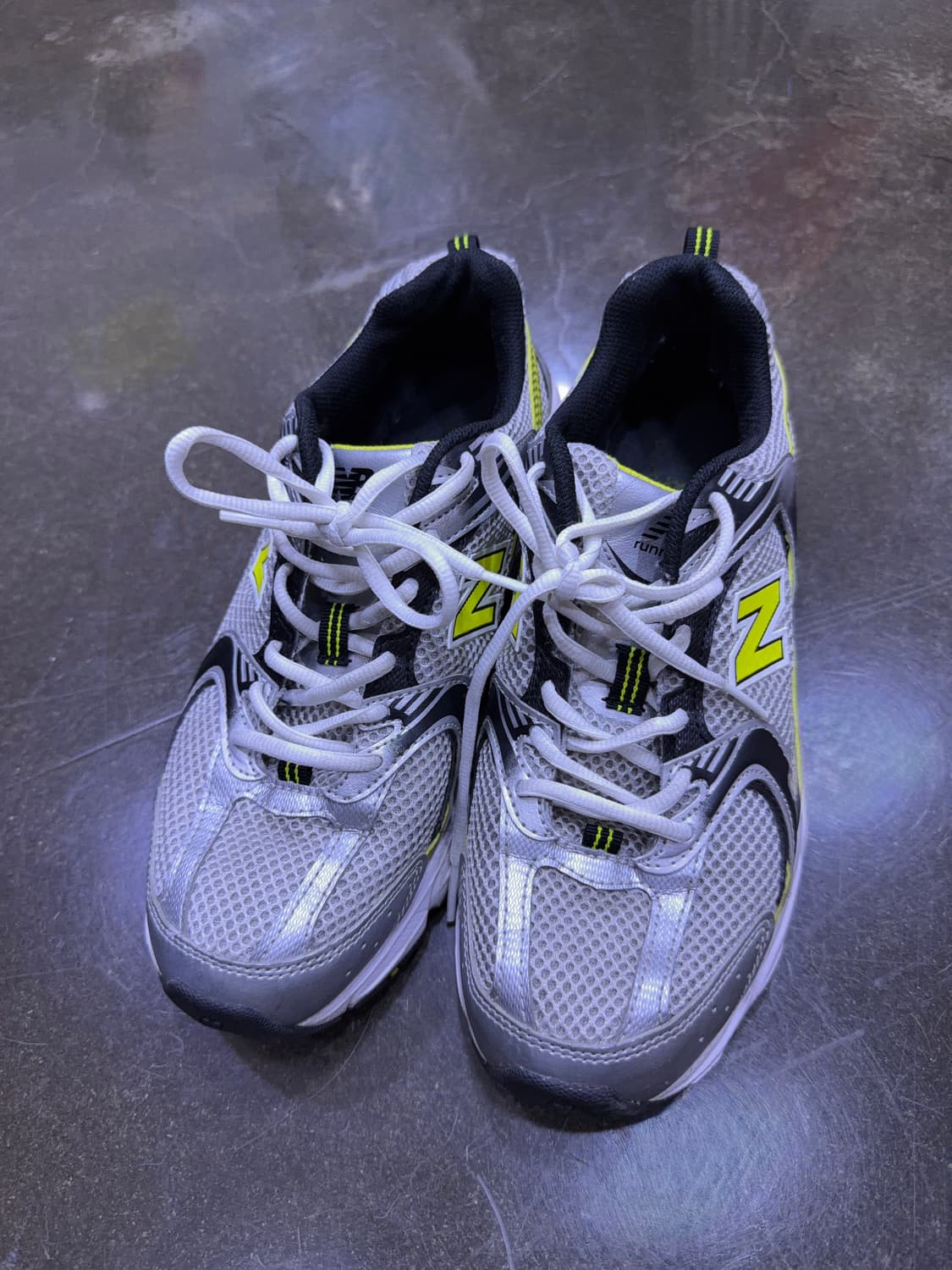 뉴발란스 530 실버옐로우 스니커즈 245 상품이미지2