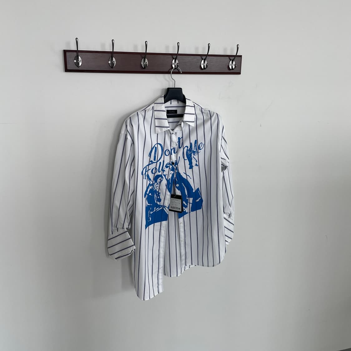 새상품 타임 흰색 스트라이프 프린팅 오버핏 셔츠 상품이미지2