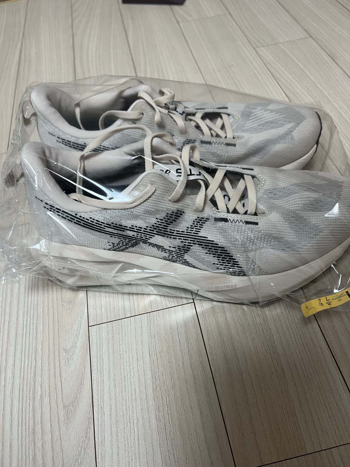 아식스 노바블라스트5 265사이즈 상품이미지2