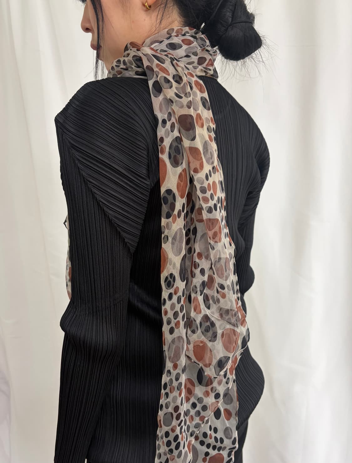 땡땡이 패턴 쉬폰 스카프 상품이미지3