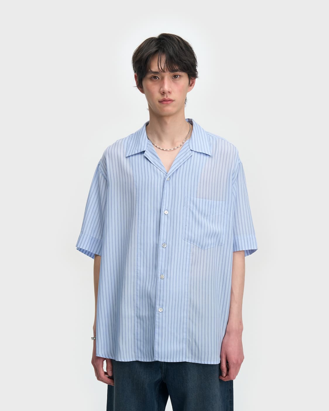 4) 벨리에 치코 숏 슬리브 셔츠

투톤 스카이블루 상품이미지1