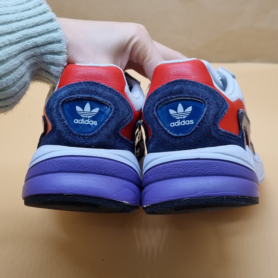 아디다스 팔콘 크리스탈 여성운동화230  상품이미지4