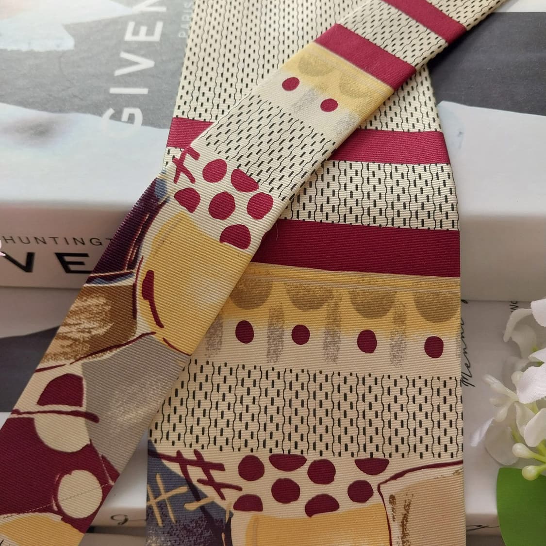 지방시 실크 아이보리 아트 패널 넥타이 9.5cm A등급 K1838
 상품이미지3