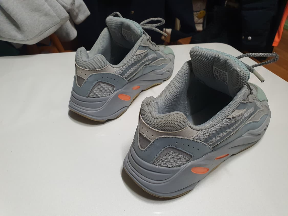 아디다스 이지부스트 이너시아700 상품이미지3