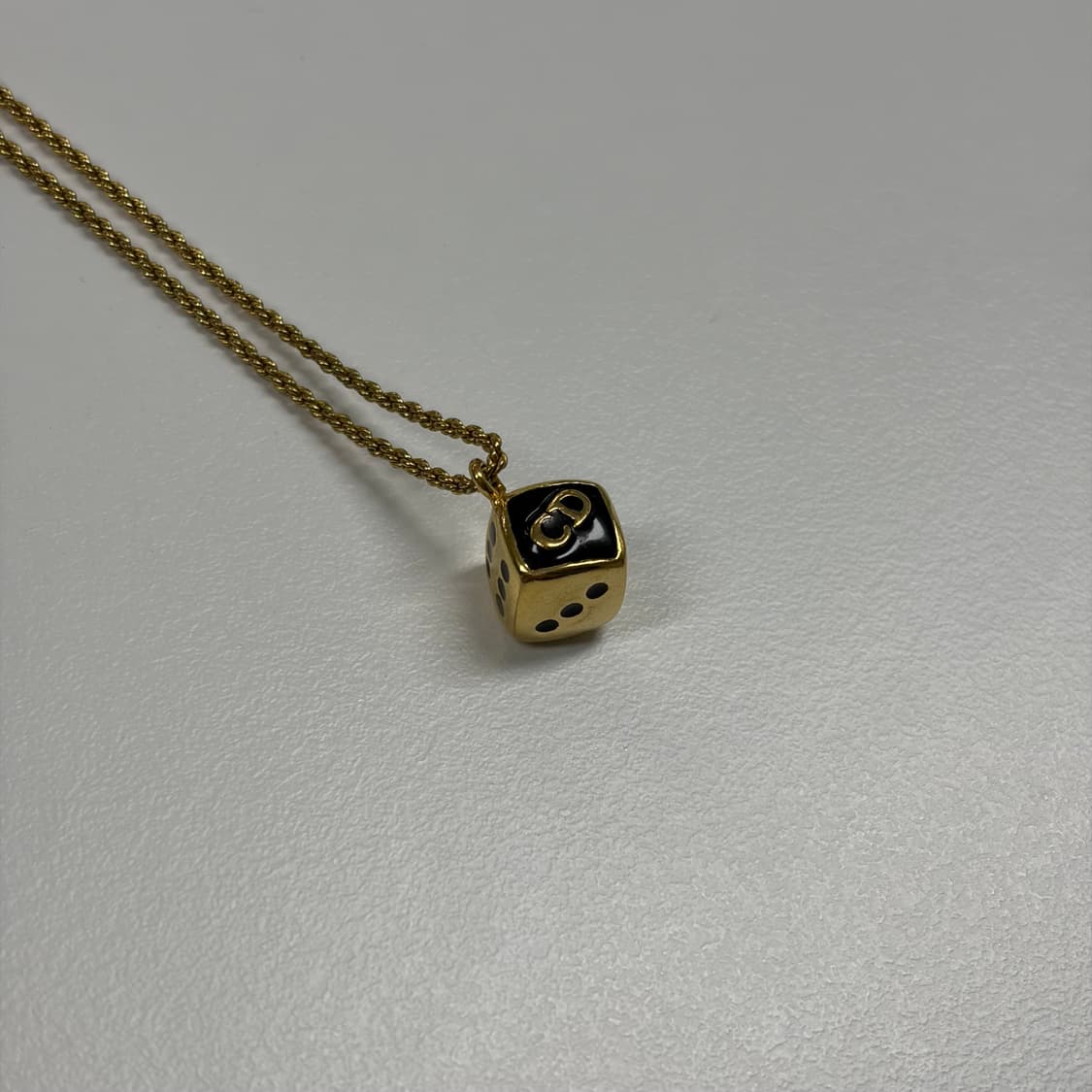 디올 주사위 목걸이 상품이미지3
