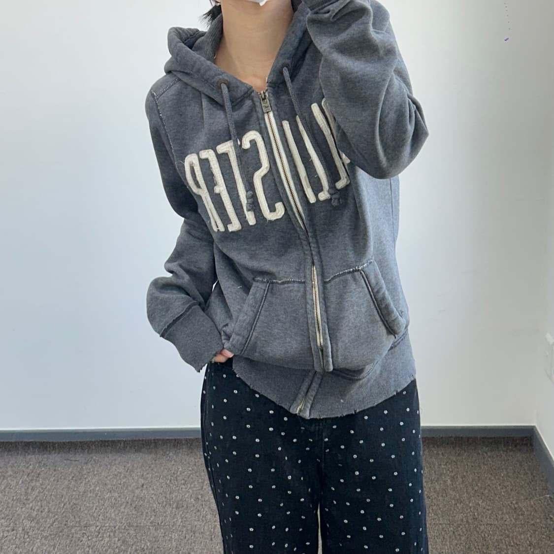 Hollister 홀리스터 그런지 로고 그레이 후드집업 상품이미지2