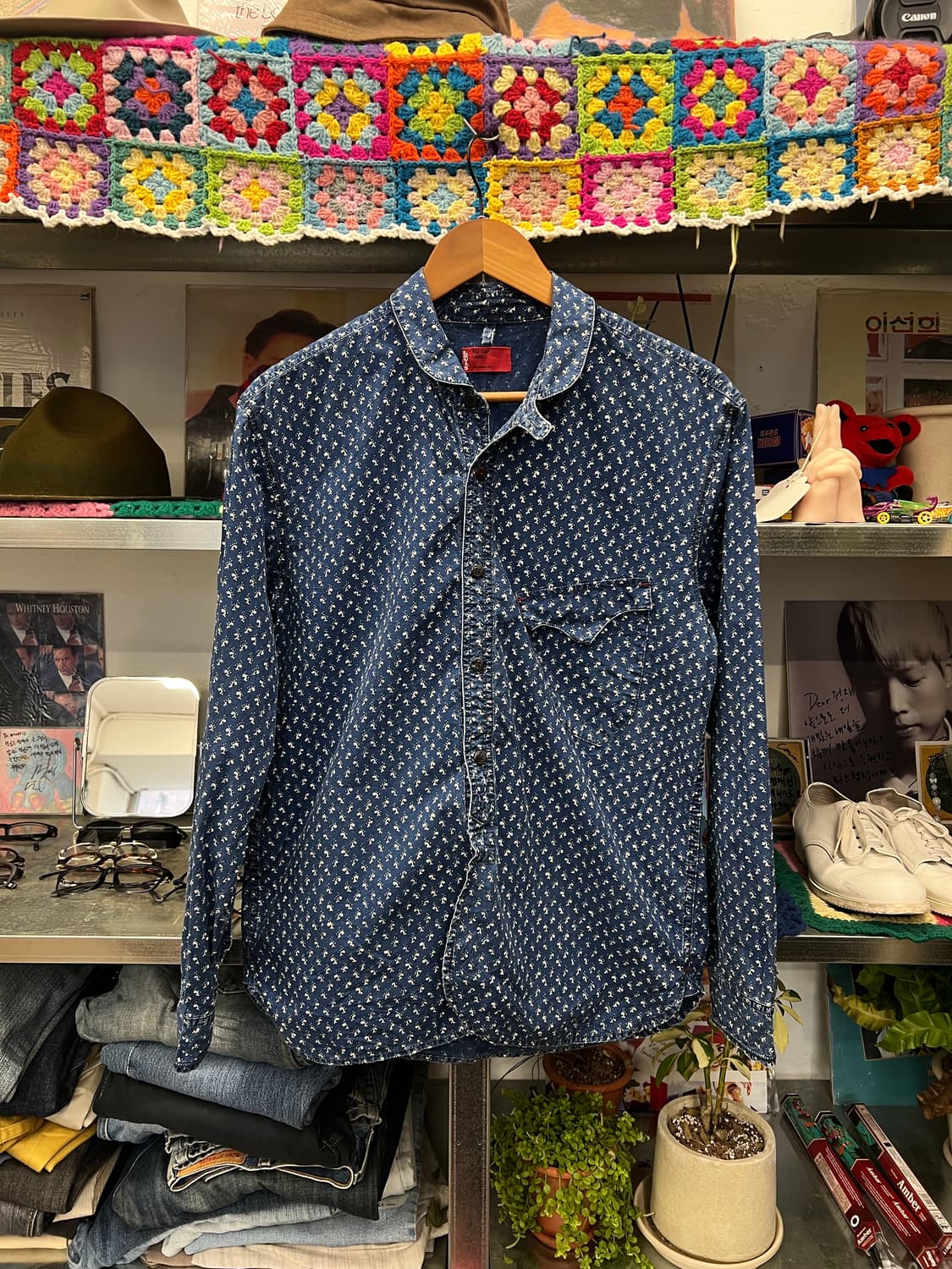Levi’s Red Tab Printed Denim Shirt 상품이미지1