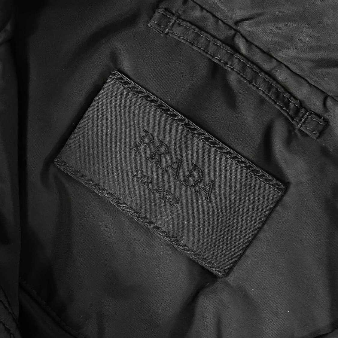 [정품/당일출고]프라다 삼각로고 롱패딩 상품이미지3