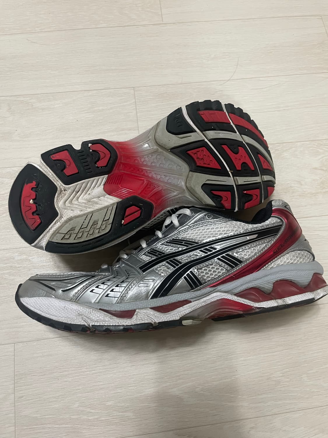 아식스 젤 카야노14 화이트 클래식 레드 270 급처 상품이미지3
