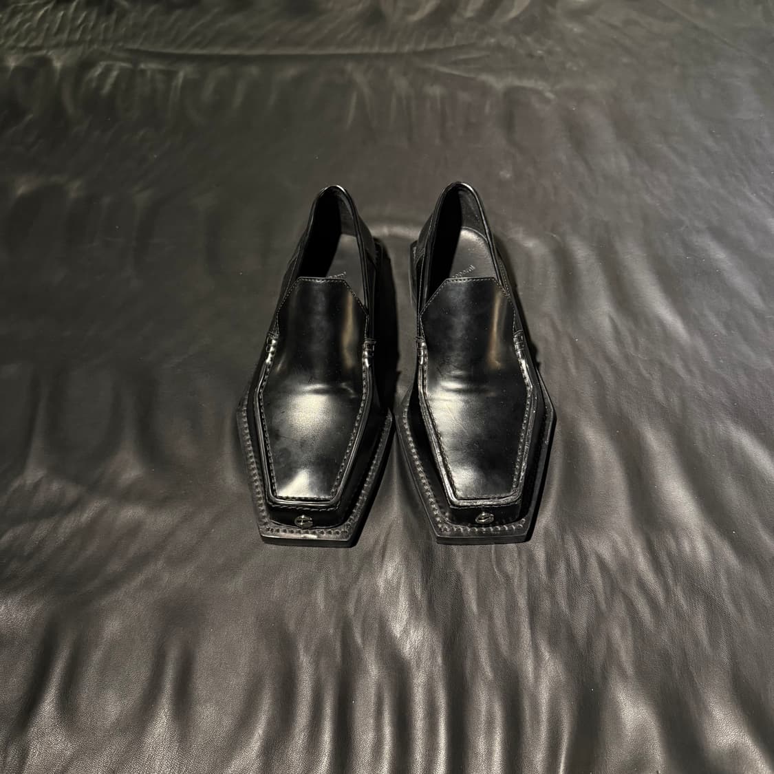 코페르니 스퀘어 토 폴리시드 로퍼 상품이미지1