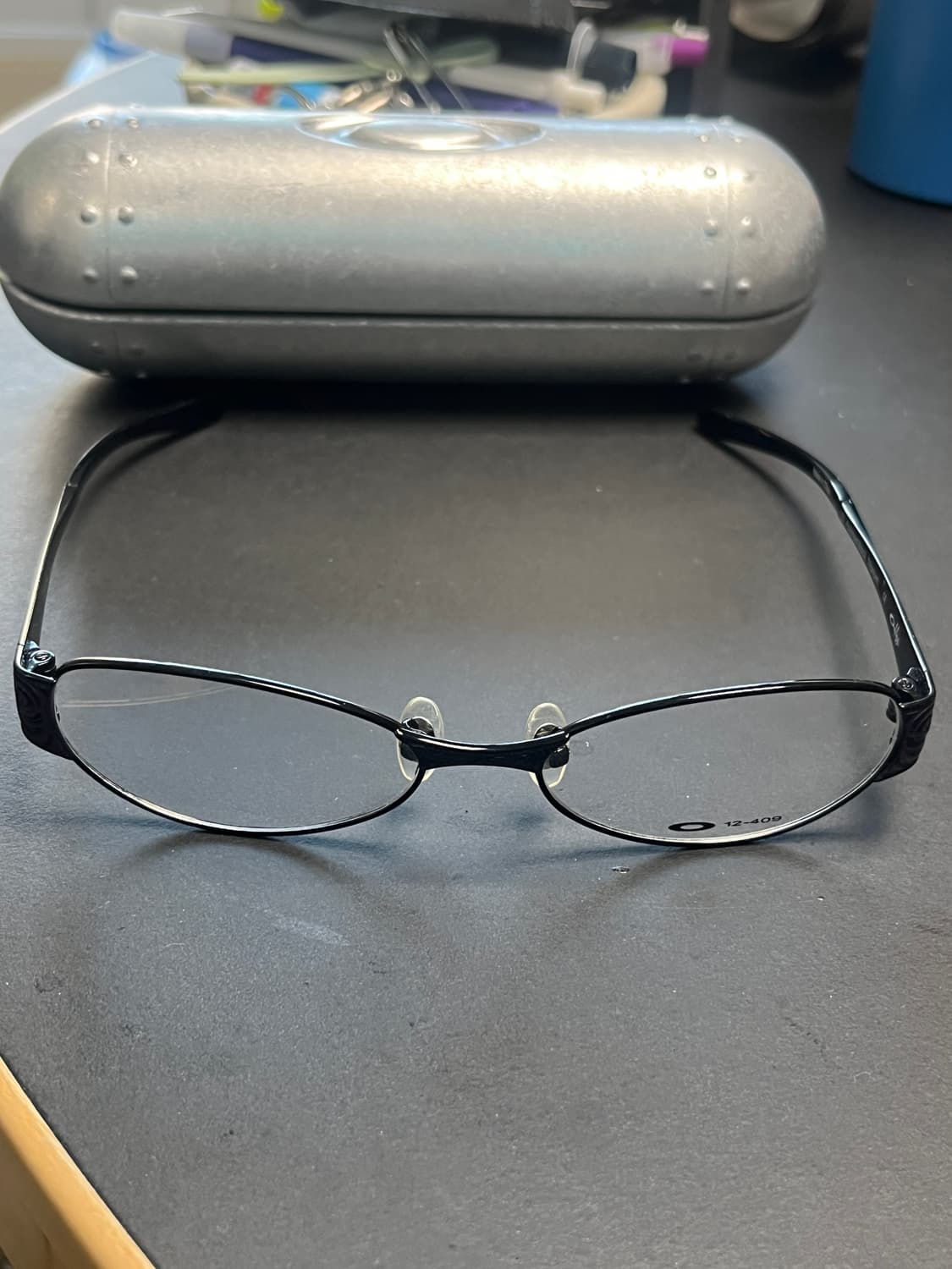 오클리 티타늄 안경 상품이미지3