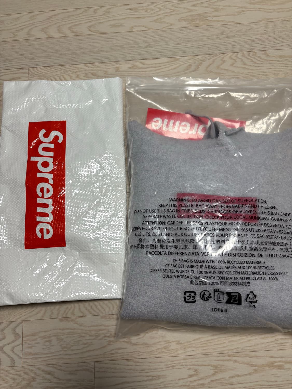 슈프림 23ss 인사이드아웃 박스로고 후드티 상품이미지3