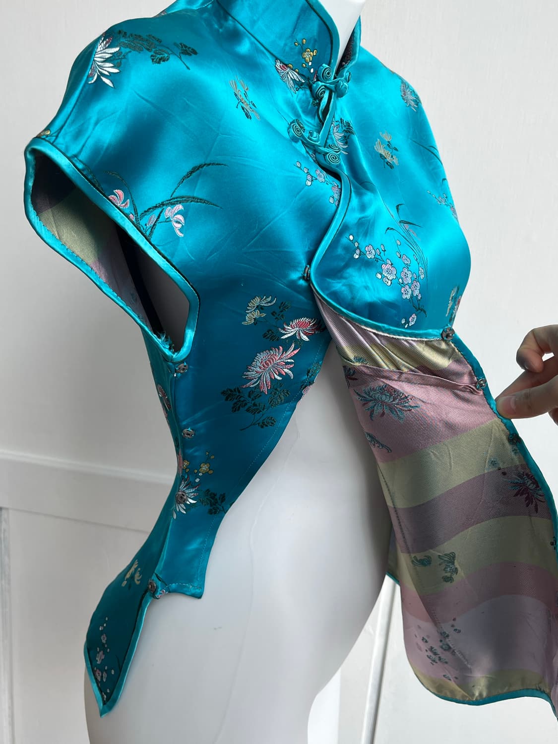 아오자이 라글란 실크 탑 상품이미지5