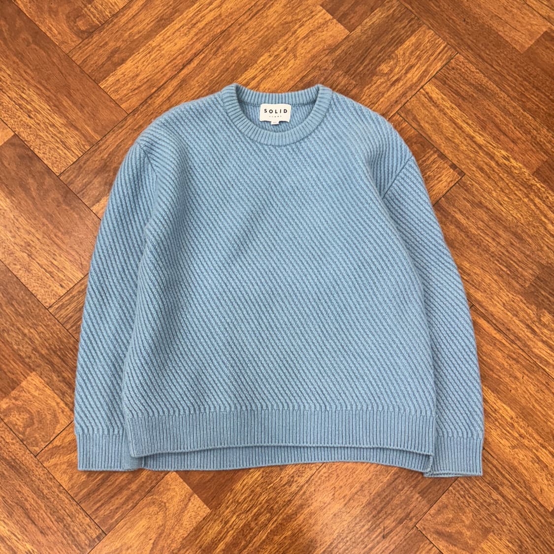 48(100)솔리드옴므 블루그레이 사선 조직 니트 스웨터 상품이미지1