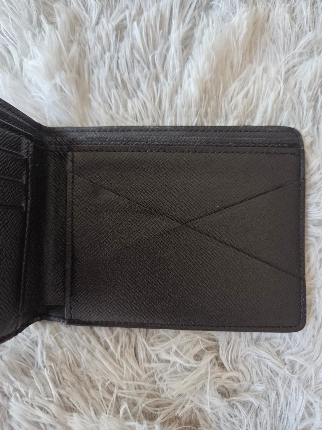 [정품] 루이비통 타이가 가죽 멀티플 반지갑  상품이미지4