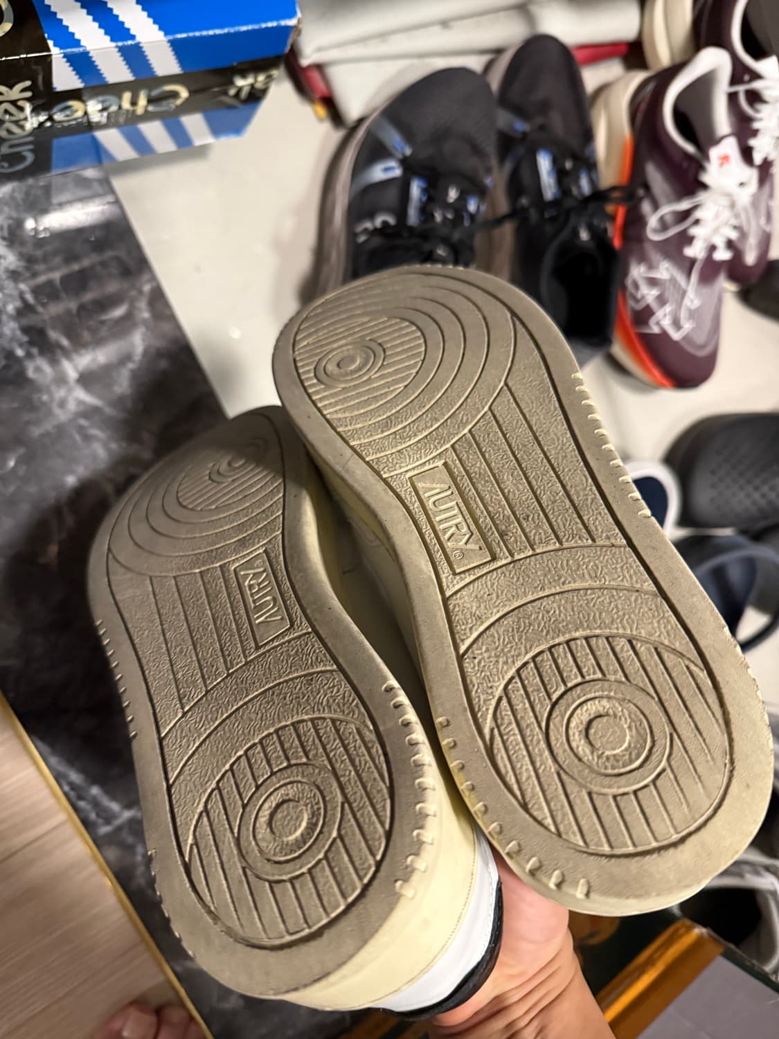 오트리 42사이즈 상품이미지5