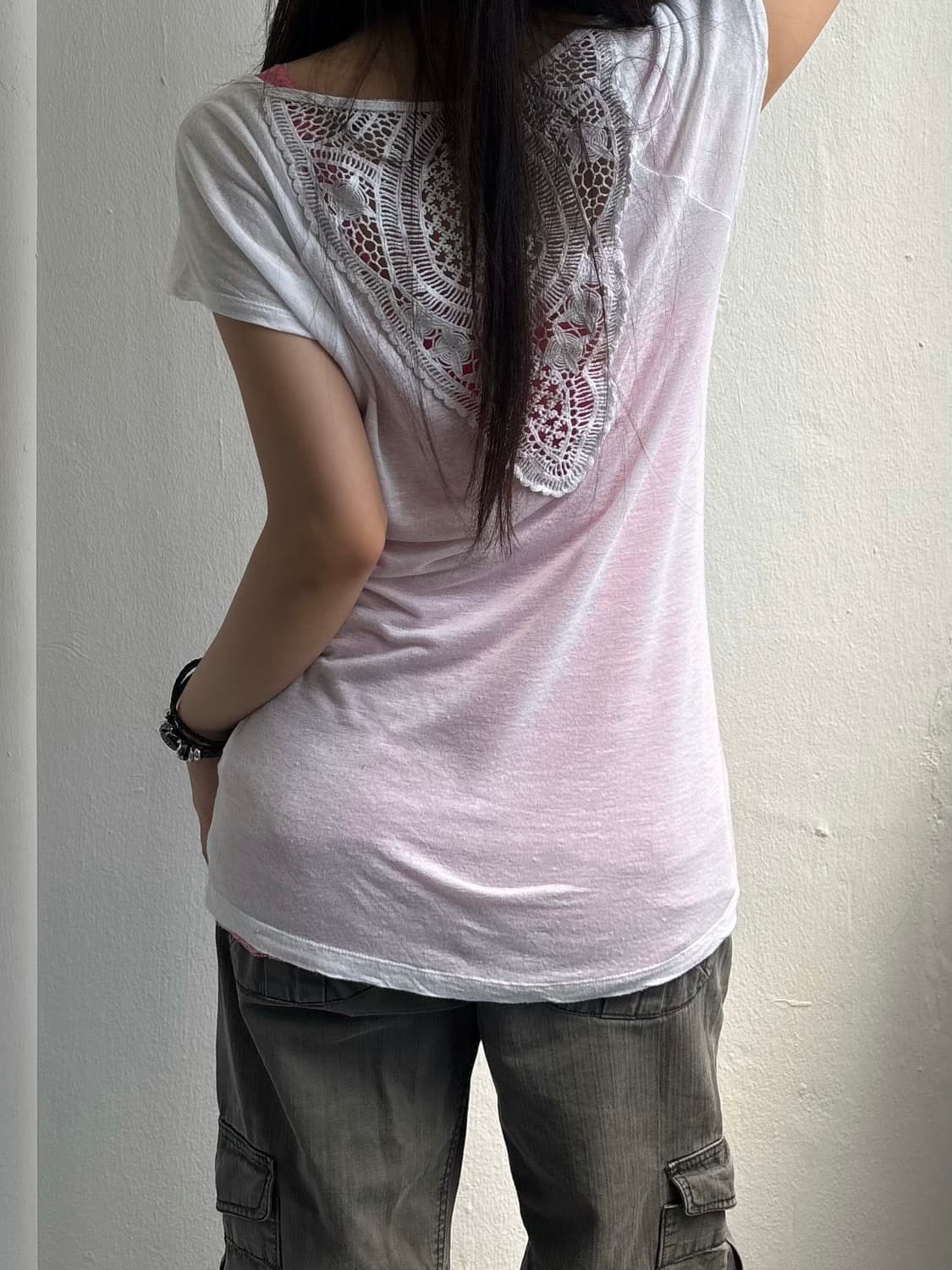 Guess Cubic White T-shirt 상품이미지7