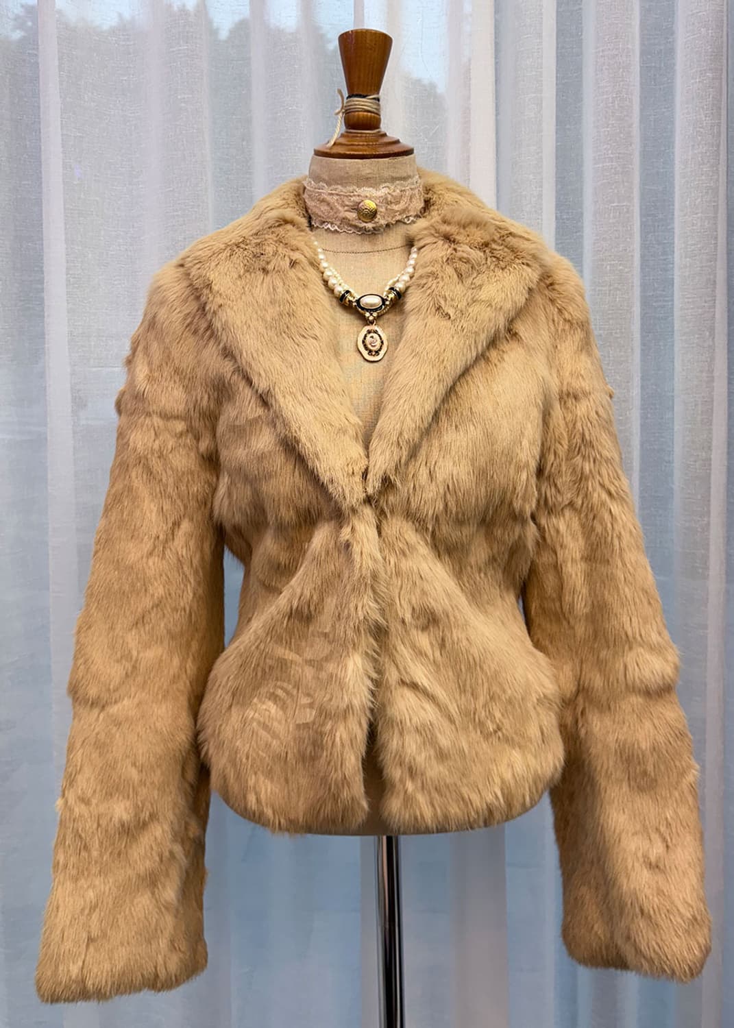 베이지 카라 레빗 퍼자켓 상품이미지1