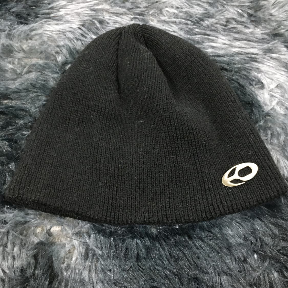 투티/0372 OY 메탈 로고 비니 블랙 빈티지 세컨핸즈 상품이미지2