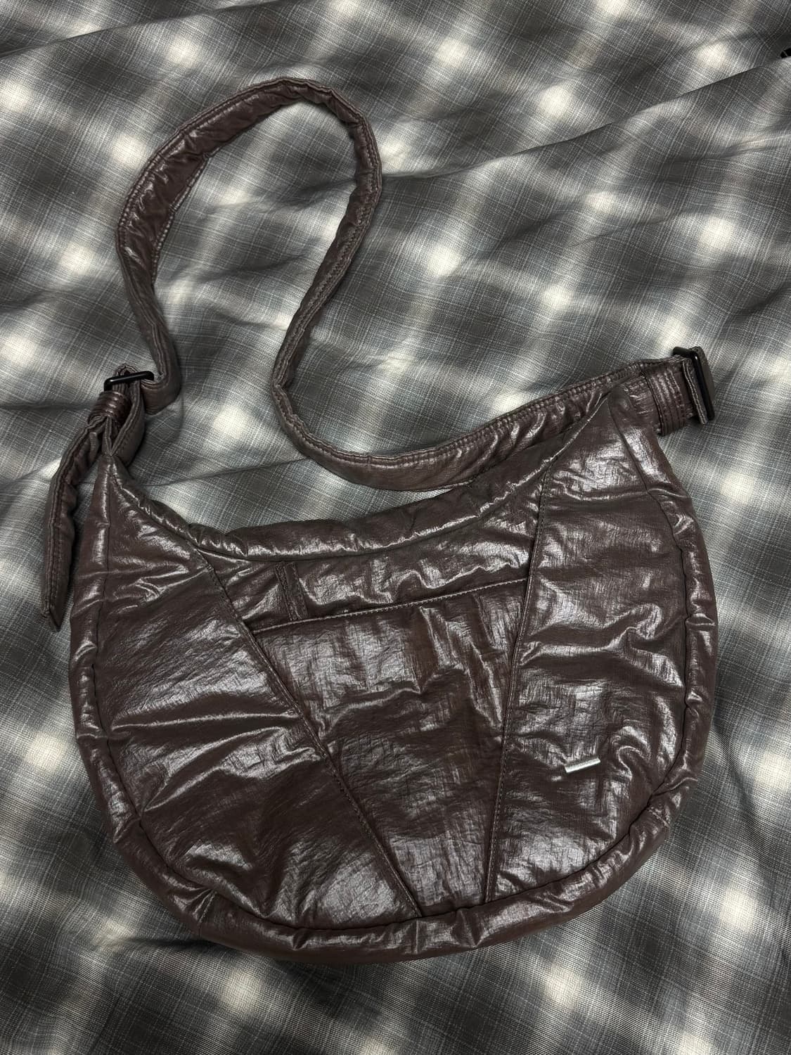 월스와일무브먼트 레이어드 패디드 백 상품이미지1