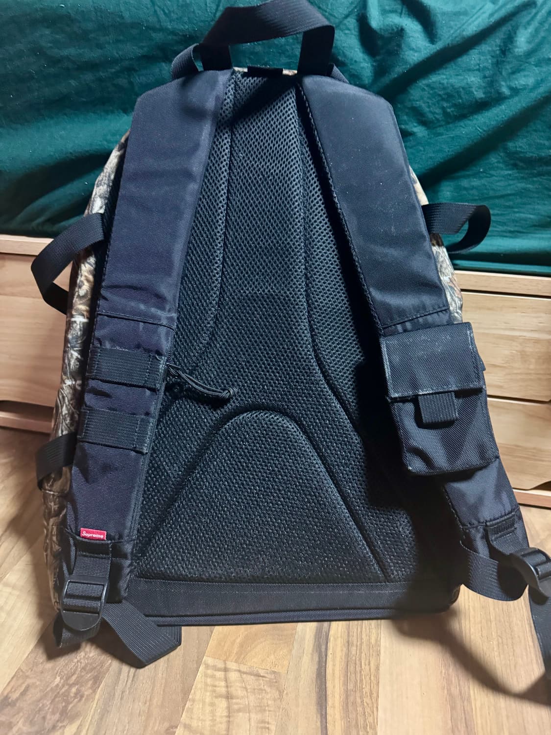 슈프림 19fw 리얼트리 카모 백팩 상품이미지2